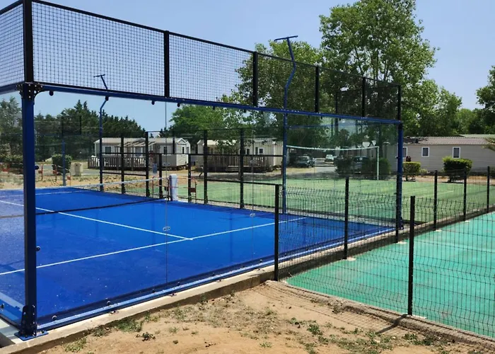 Mobil Domaine De La Yole 6 Personnes 5 Etoiles Des Le 3 Avril 2026