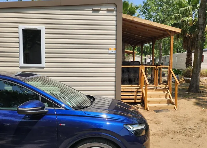 Mobil Domaine De La Yole 6 Personnes 5 Etoiles Des Le 3 Avril 2026