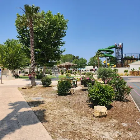 Kemp Mobil Luxe 3 Ch Dont Parentale Clim Terrasse Bois Couverte La Yole 5 Etoiles *