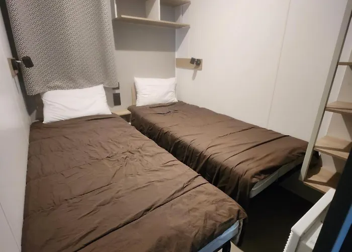Mobil Home Domaine De La Yole 6 Personnes Camping 5 Etoiles Vendres Des Le 3 Avril 2026